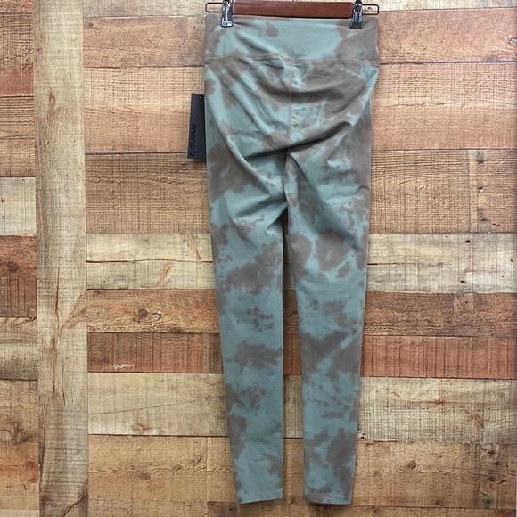 Mono B Tie Dye Full Length Leggings NWT - Picture 5 of 5
